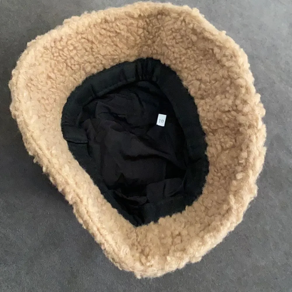Women’s Winter Faux Fur Bucket Hat One Size Fits Most NWOT